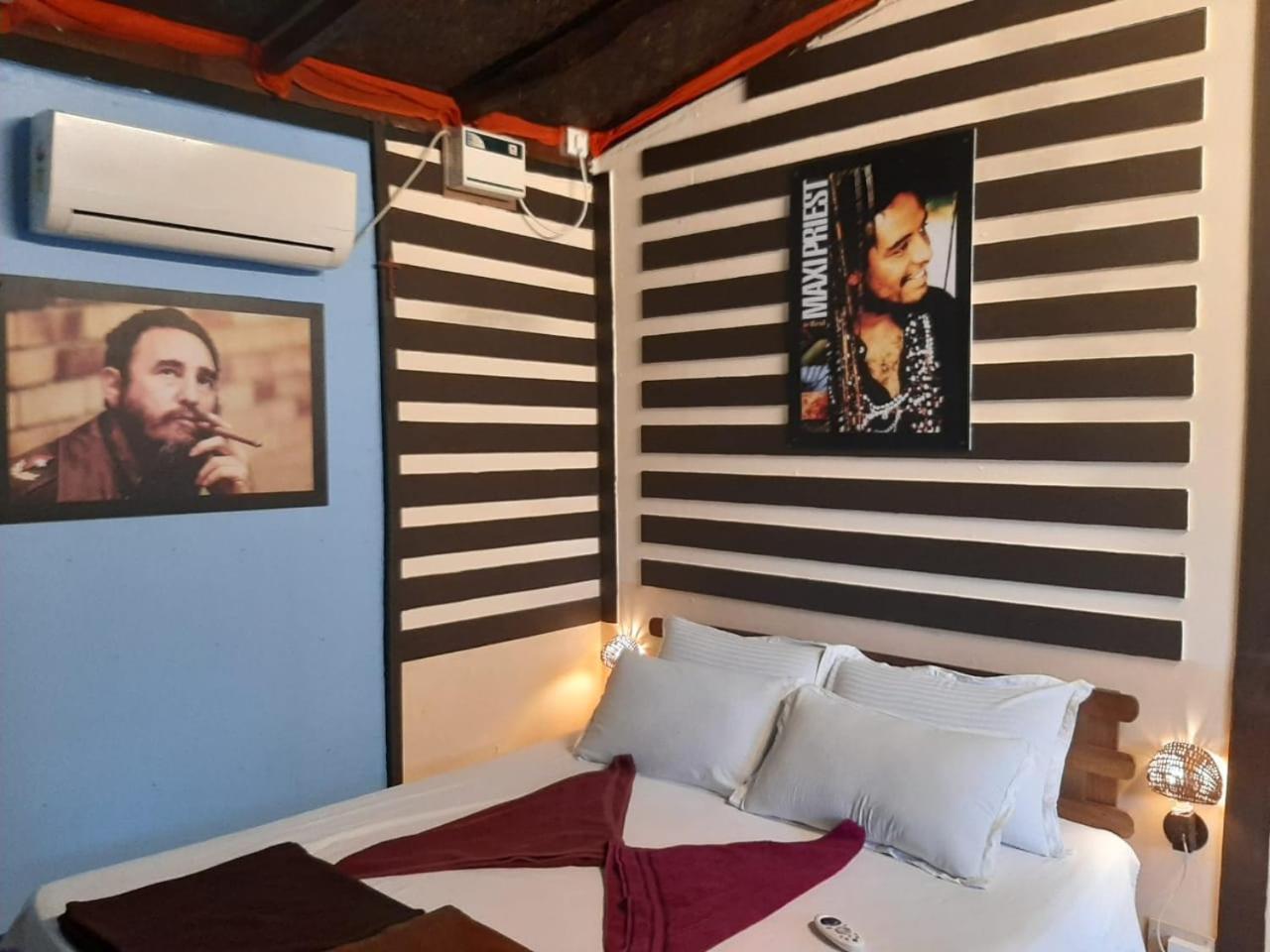 Boaty'S Beach Cottages Калангуте Екстериор снимка