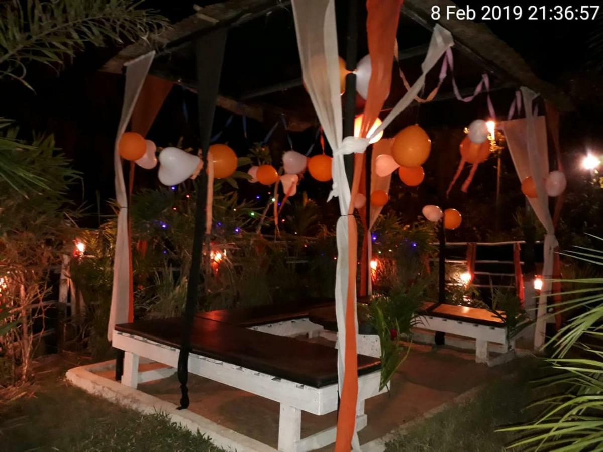 Boaty'S Beach Cottages Калангуте Екстериор снимка